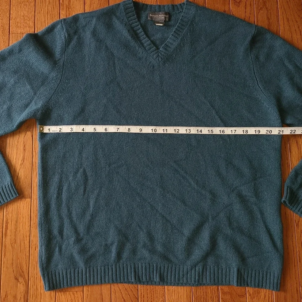Banana Republic Sweater Mens Large Blue 100% Cashmere Premium Luxury Yarn V-Neck